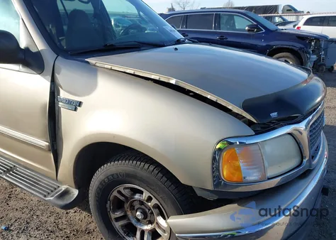 2000 Ford Expedition Xlt z USA, uszkodzony, nr VIN 1FMRU1565YLB38489